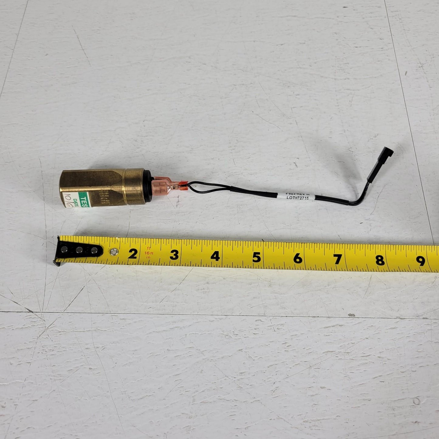 Bruker 270037 P523 Brass Vacuum Switch Two Wire 3/8" NPT Vacuum Roughing Gauge