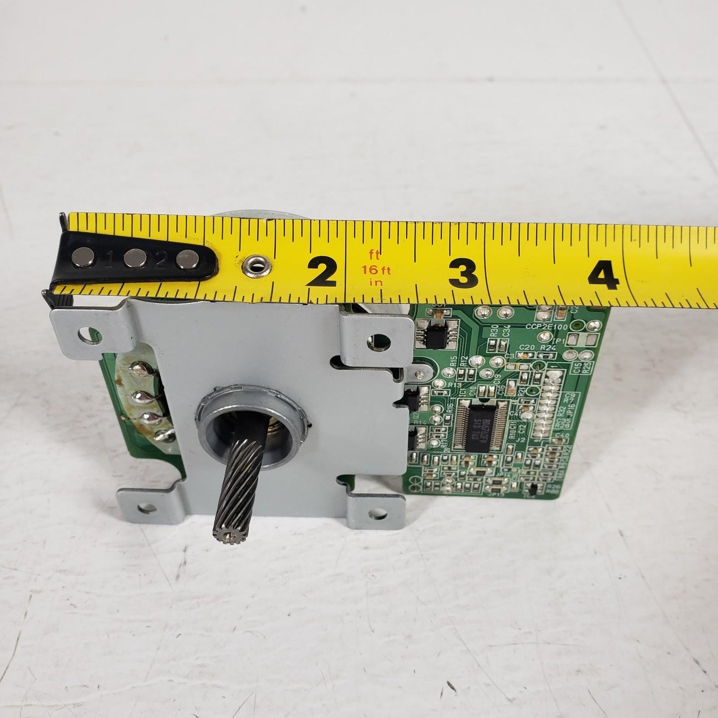 Nidec 50M3083090 Stepper Motor Wormgear Shaft 24V 2.2A 9 Pin 606.06 2173.91min