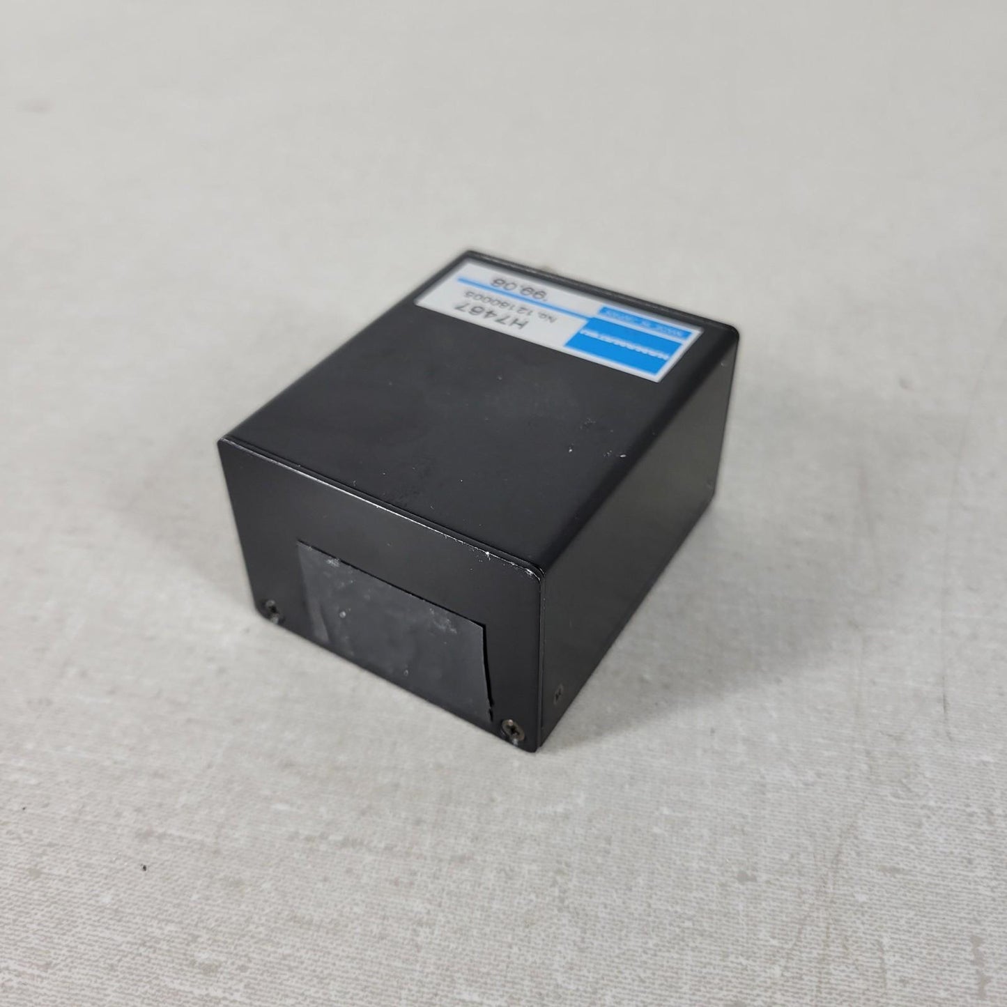 Hamamatsu H7467 Internal CPU/IF Photon Counting Head 300-650nm w/RS232 Connector
