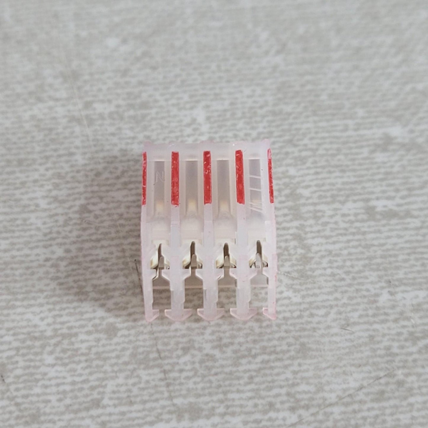 50PC Delphi Aptiv Crimp terminal 2.54mm pitch 4P 22AWG female port CE100F22-4-D
