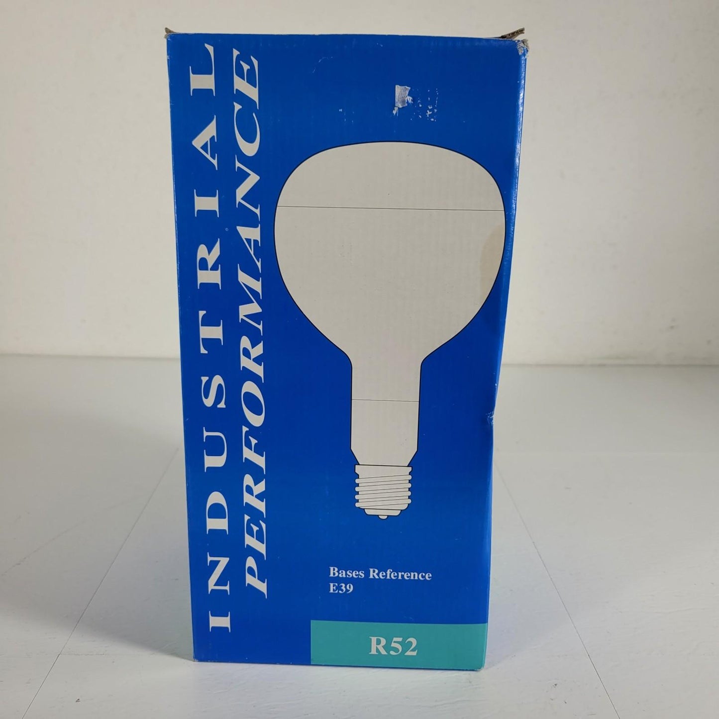 INDUSTRIAL PERFORMANCE R52 E39 Base Reference 500W, 130V Light Bulb
