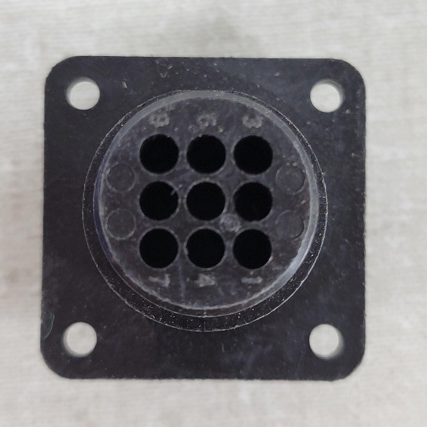 10 Units TE Connectivity 206705-1 9-Pin Circular Connector Housing Plug