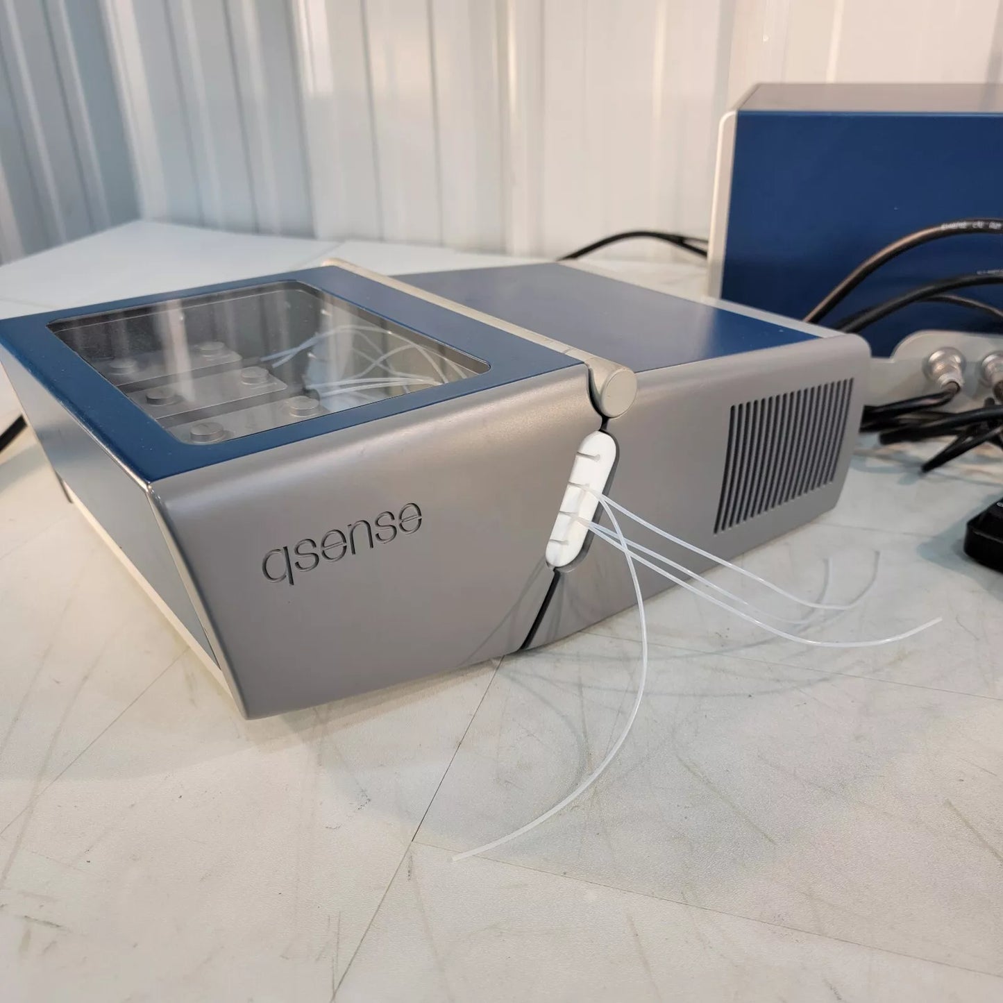 Biolin Q-Sense E4 Quartz Crystal Microbalance QCM Surface Molecular Analysis