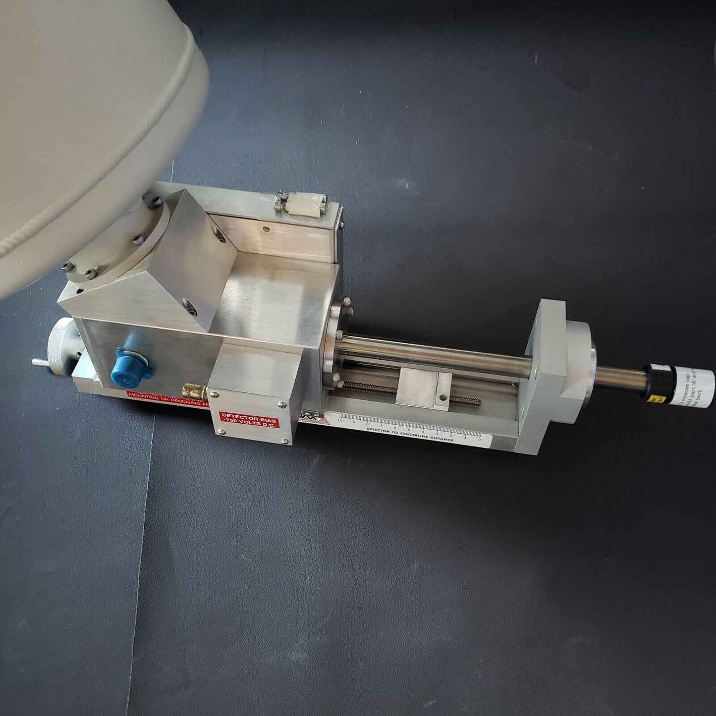 *Read* EDAX S-4700-I 135-10 EDX 10MM^2 For SEM with Amplifier and Accessories