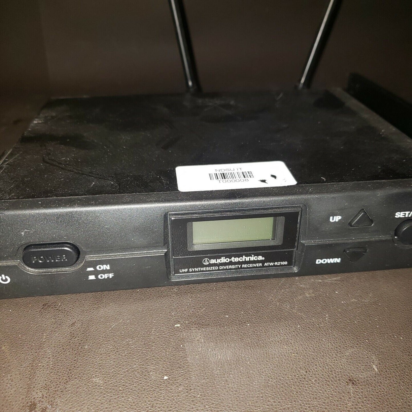 Audio-Technica ATW-R2100 655-680MHz UHF Synthesized Diversity Receiver w Bracket