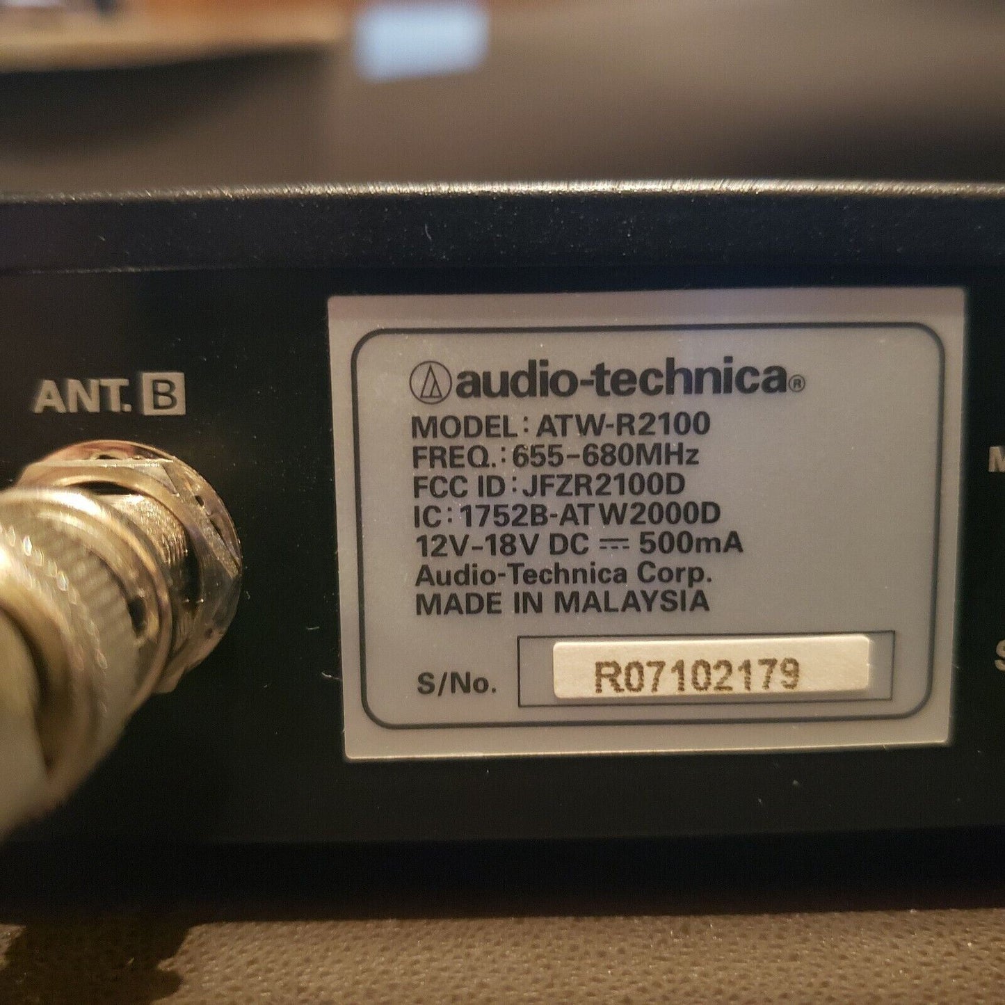 Audio-Technica ATW-R2100 655-680MHz UHF Synthesized Diversity Receiver w Bracket