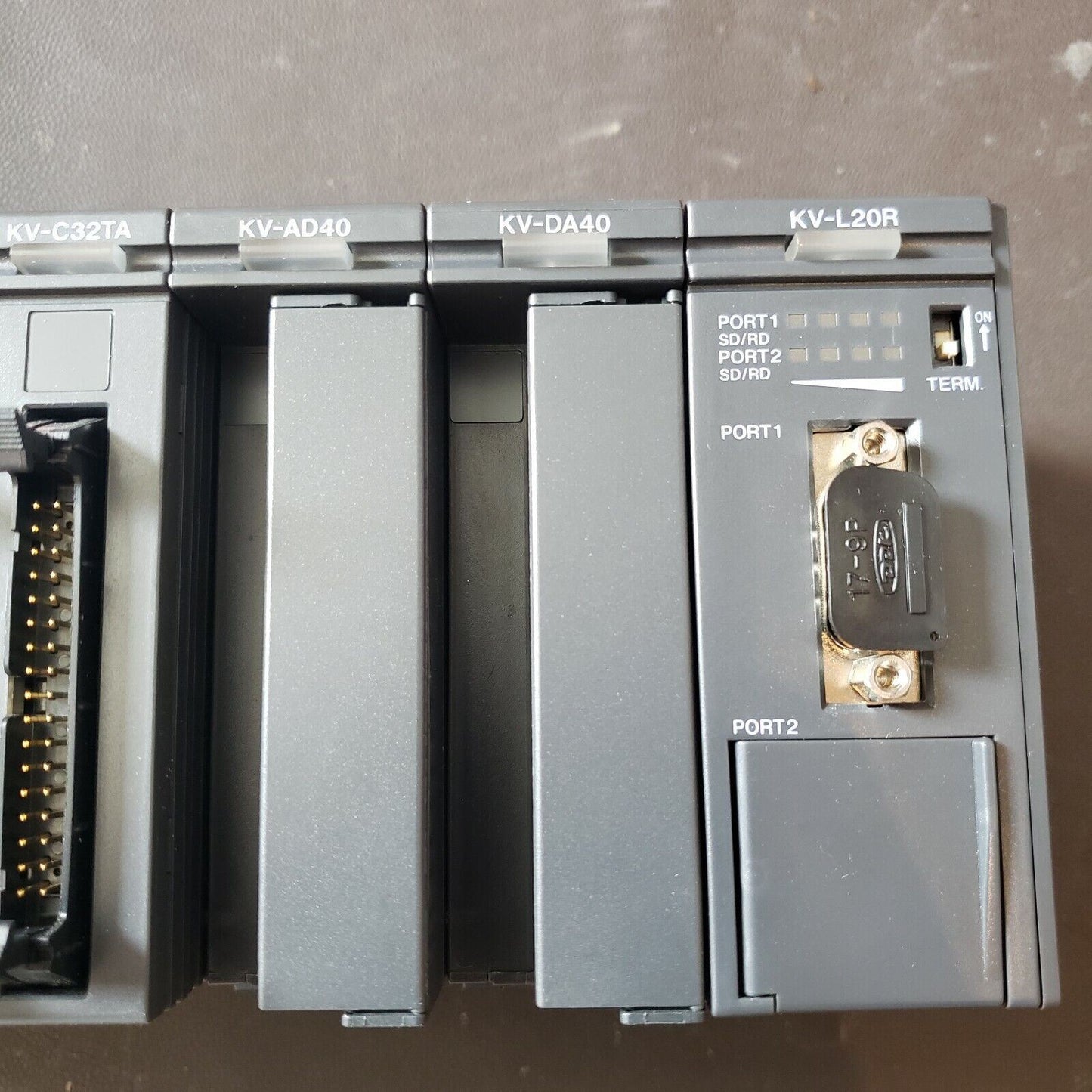 KEYENCE KV-700 PLC set KV-U7 KV-C64XB KV-C32TA KV-AD40 KV-DA40 KV-L20R USB