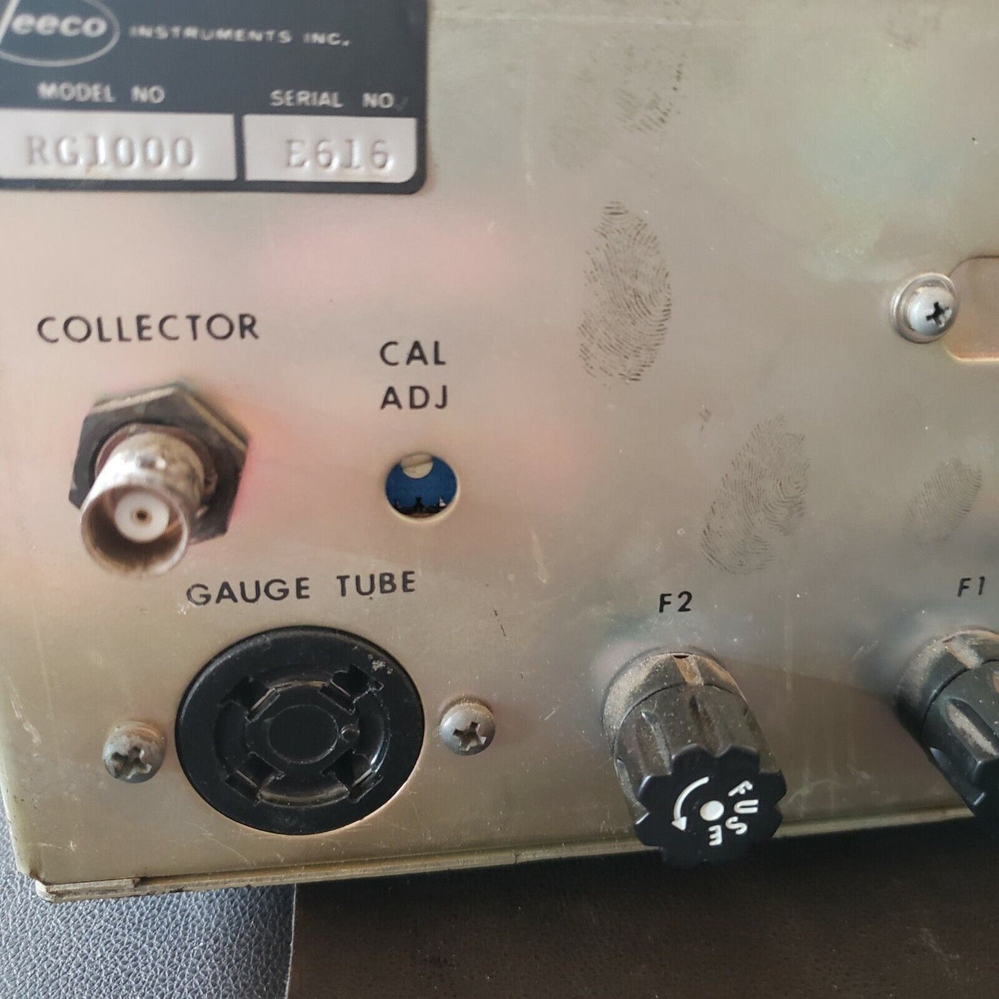 Veeco RG1000 Vacuum Ion Gauge Power Supply and Monitor