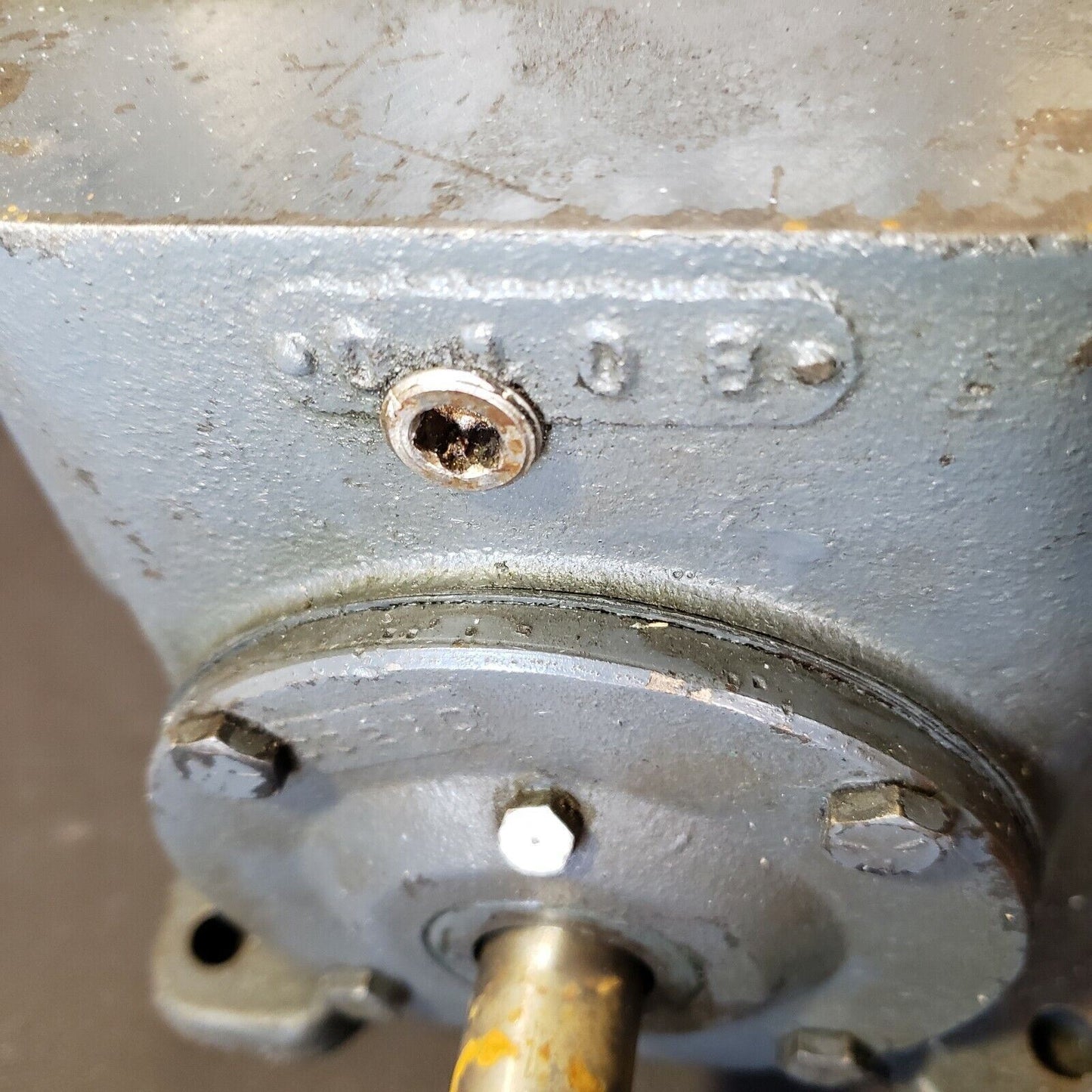 Gearbox 1:5 Ratio Split Axle Worm Tee