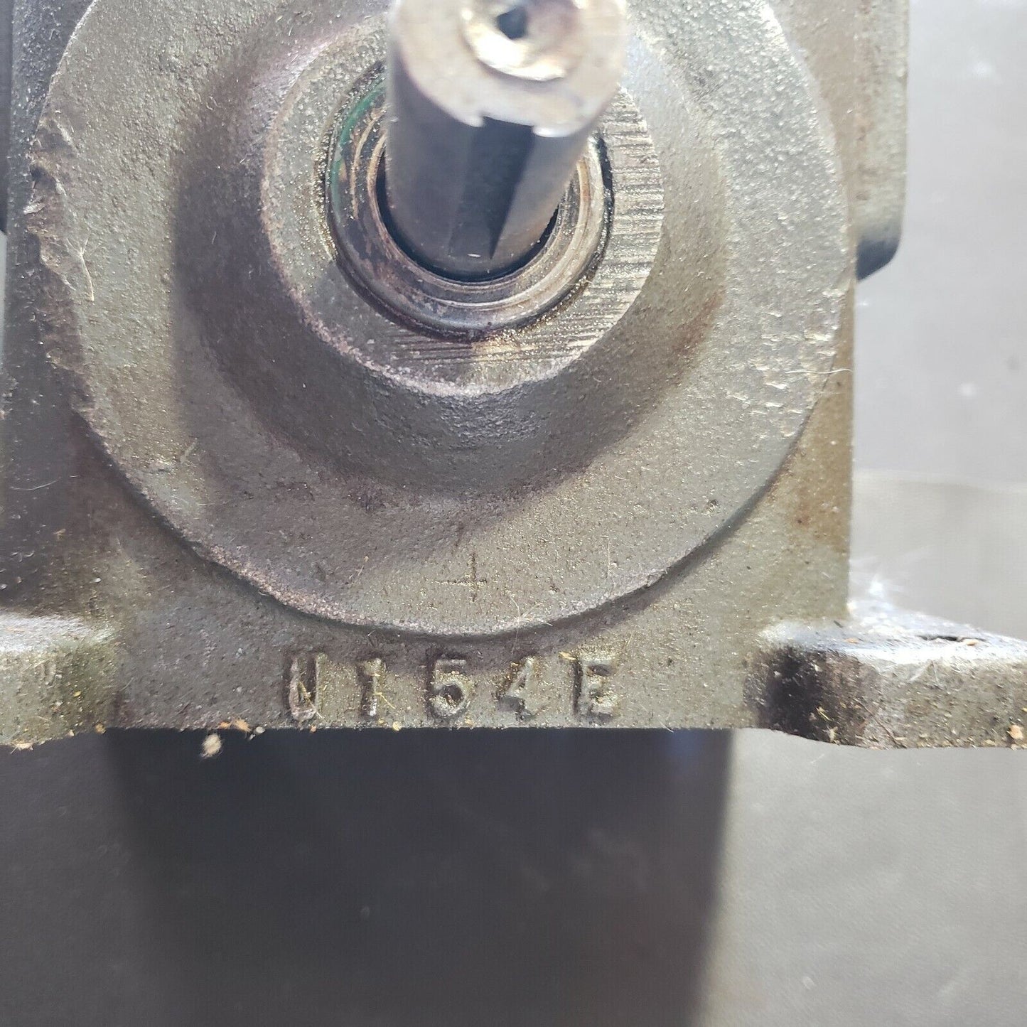 Gearbox 1:5 Ratio Split Axle Worm Tee
