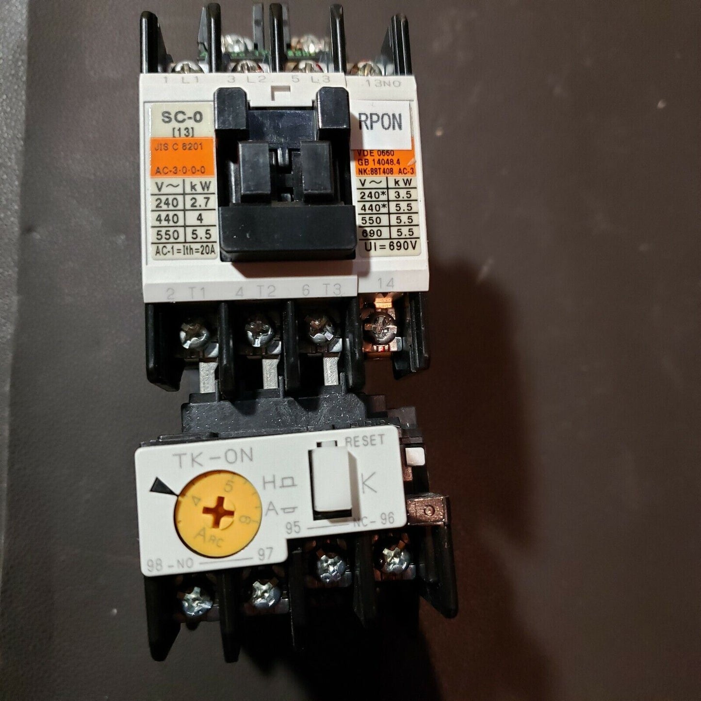 Fuji Electric Contactor SC-0 600V 20A with TK-0N Dial Adjustable Overload