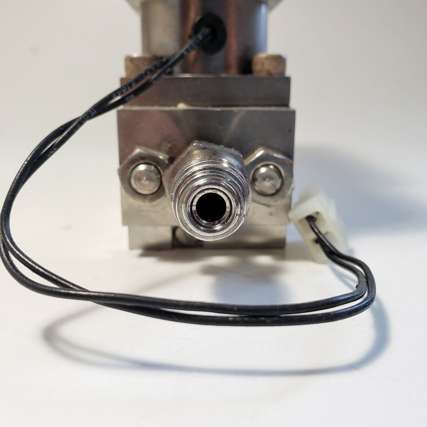 MKS N2 100 SCCM MFC Mass Flow Controller 1449A-00100R-SP062-89 1/4" VCR Fittings