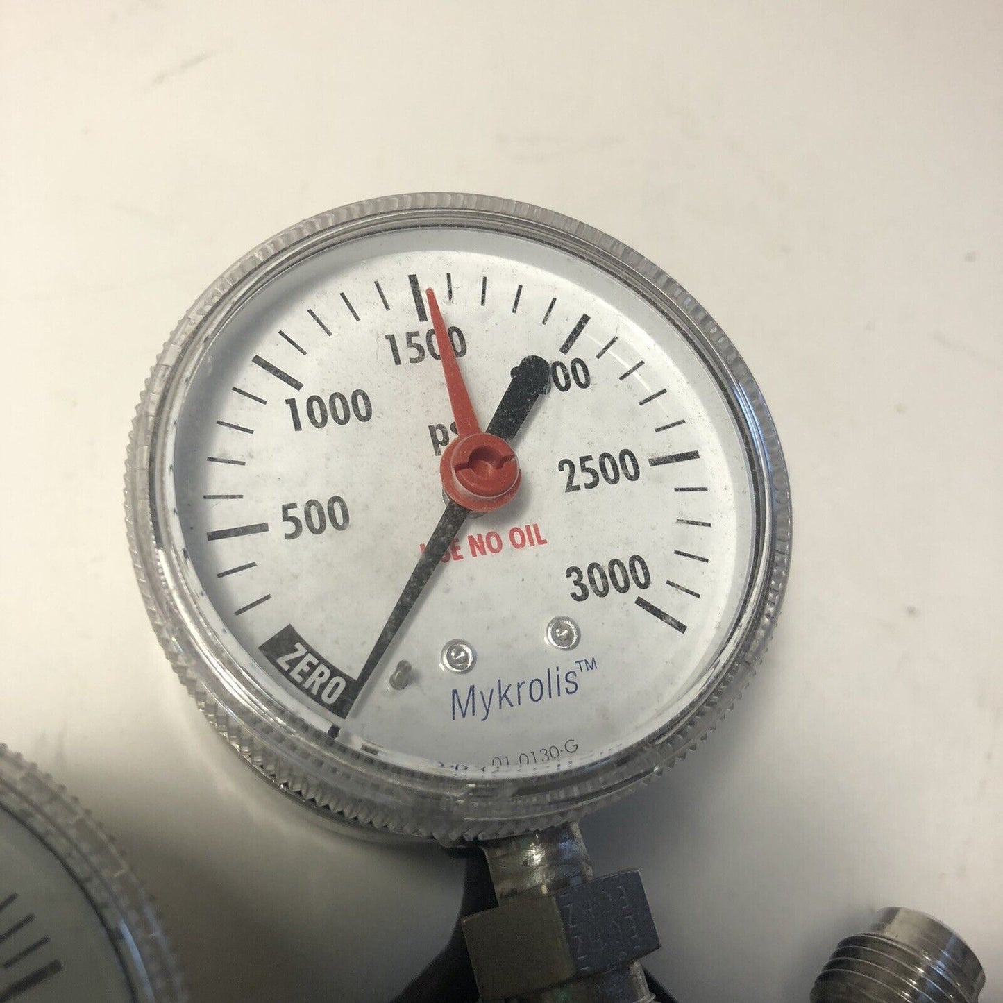 Tescom Regulator Gauge 60 PSIG Max Outlet w Mykrolis IPS 122 Type 3000 PSI