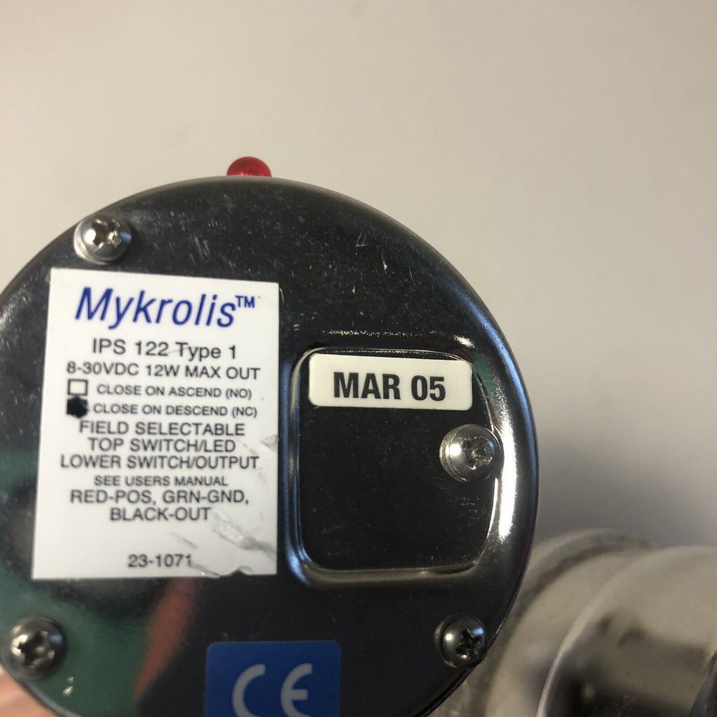 Tescom Regulator Gauge 60 PSIG Max Outlet w Mykrolis IPS 122 Type 3000 PSI