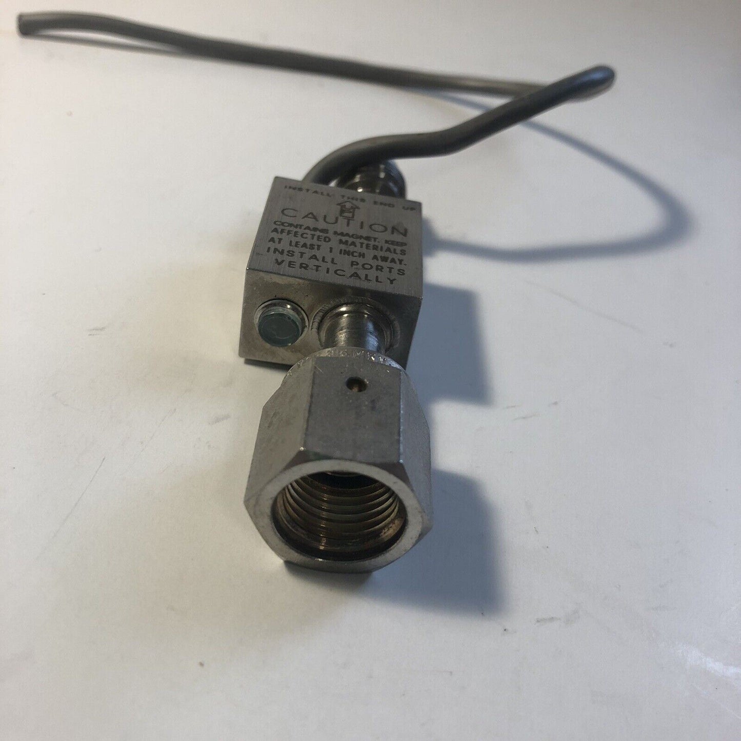 Swagelok N62061 6L-FV4A-FR4-VR4 Vertical Flow Sensor 1/4” VCR