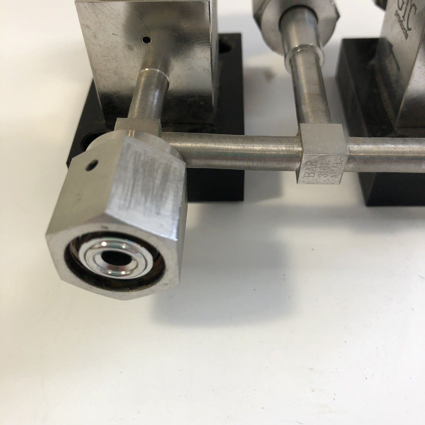 GTC Products DV2-2A FAAF High Purity Diaphragm Valves 1/4” VCR Pneumatic