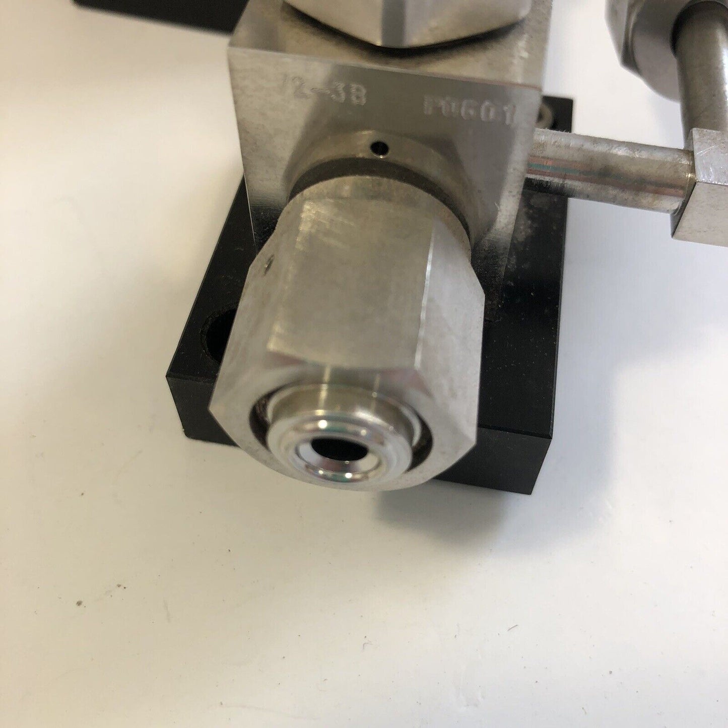 (3) Connected GTC Diaphragm Valves DV2-2A FAAF V2-3B P0601 with 1/4” VCR