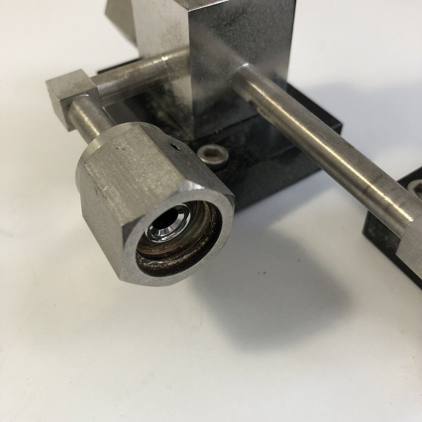 (3) Connected GTC Diaphragm Valves DV2-2A FAAF V2-3B P0601 with 1/4” VCR