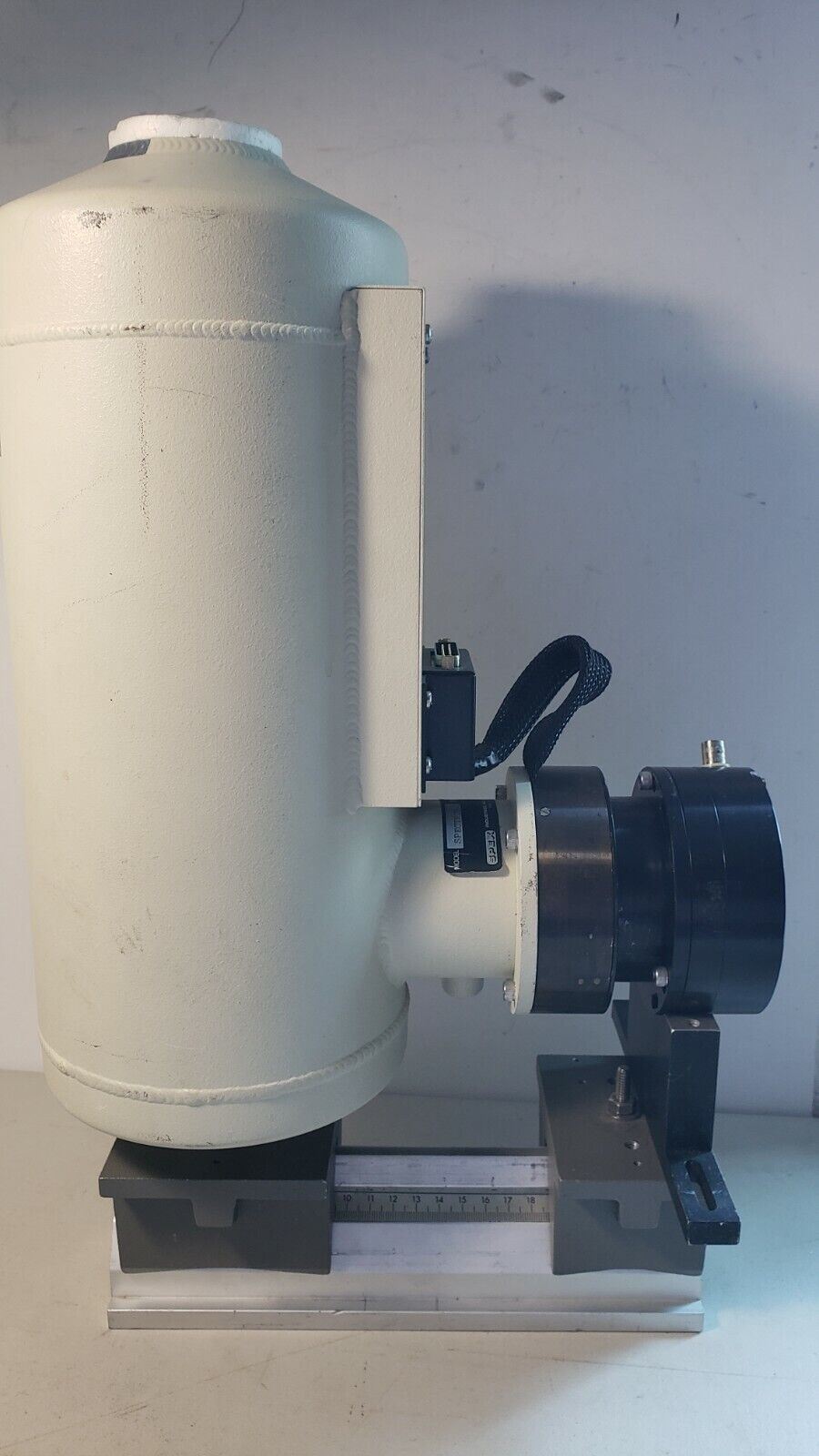 Spex Spectrum-1 Liquid Nitrogen Sensor Cooler Dewar LN2 with Cables and Sensor