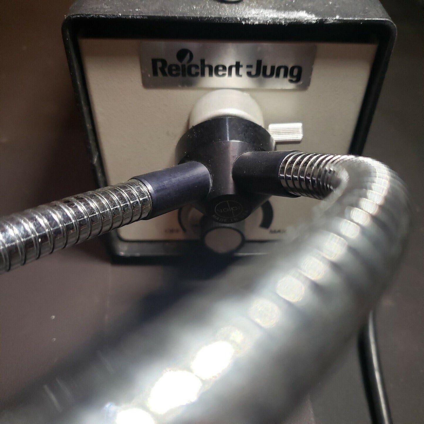 Reichert Jung Cambridge 1177 Scientific Fiber Optic Microscope Lamp Illuminator