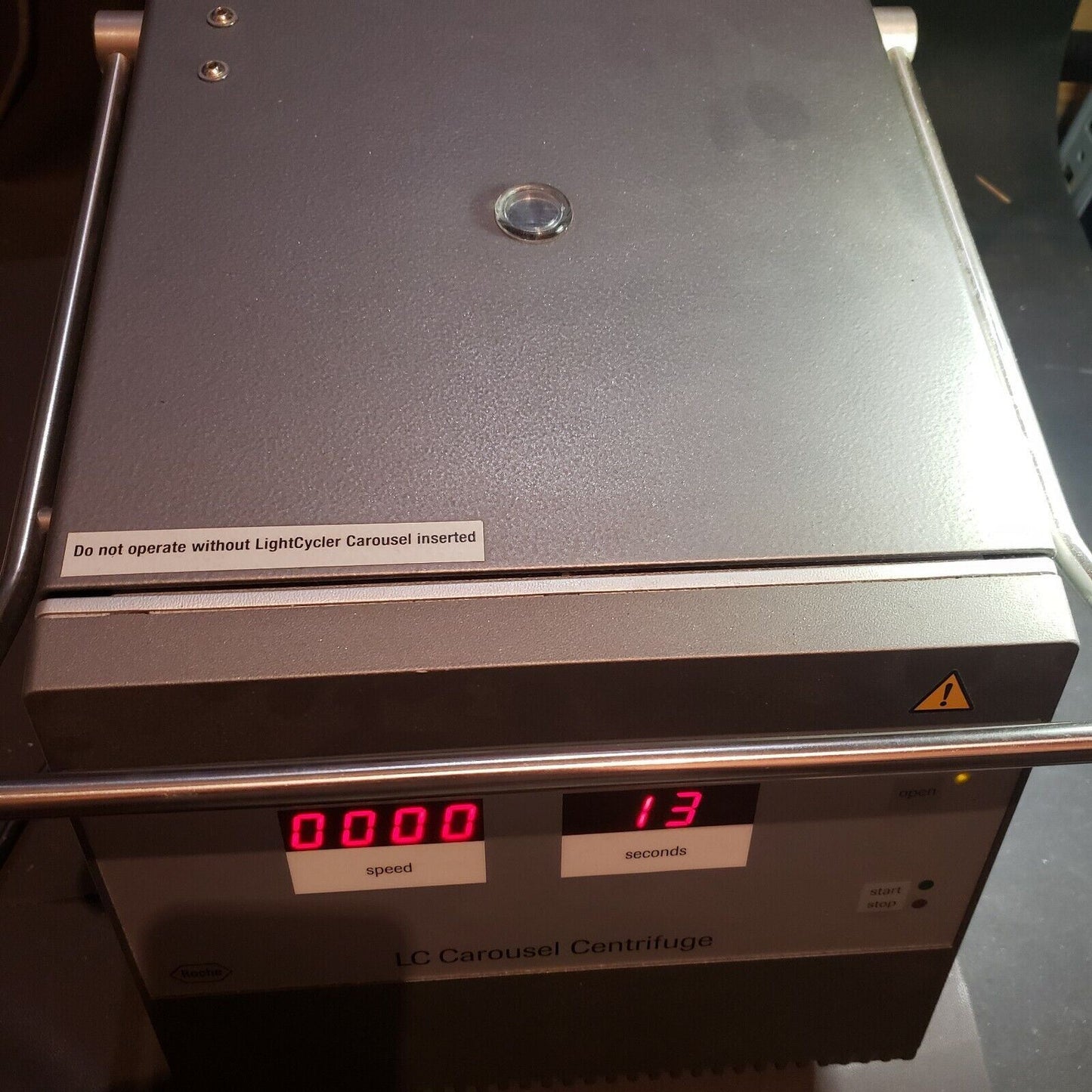 Roche LC lightCycler Carousel Centrifuge 3000RPM with Bucket