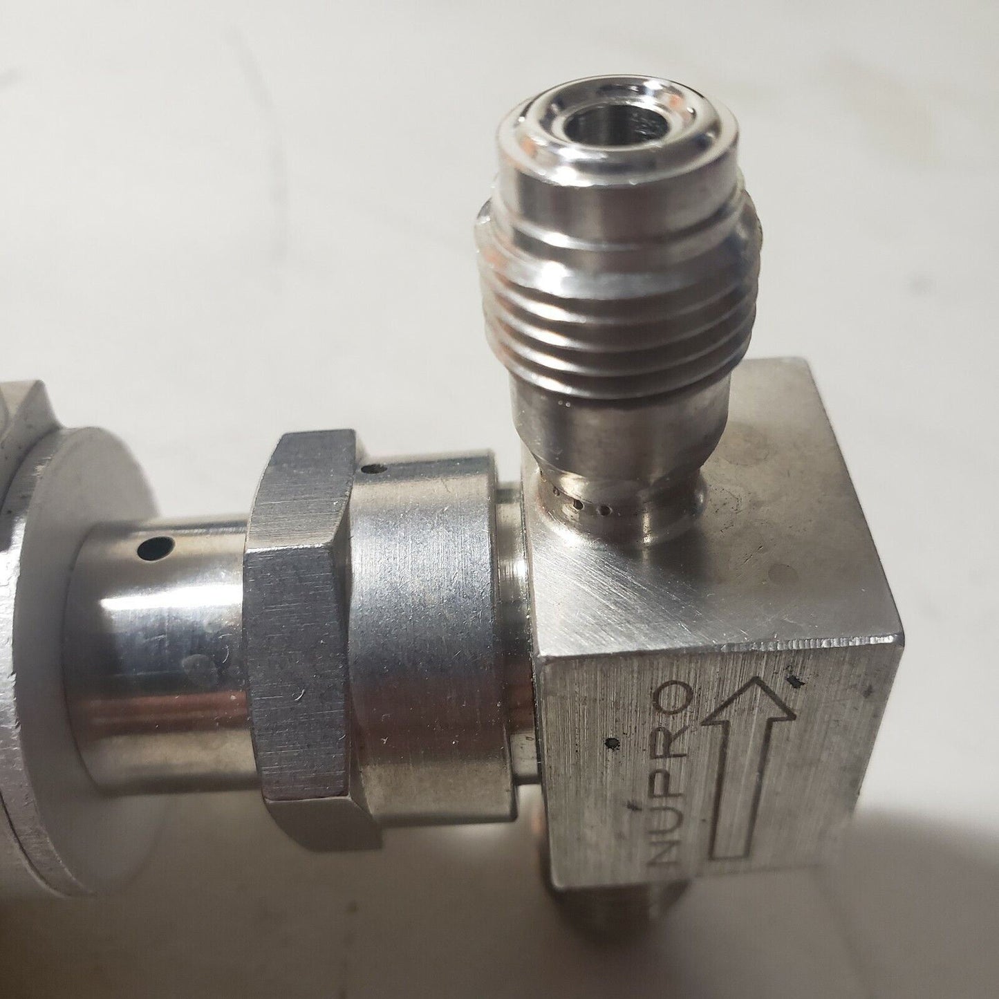 Nupro SS-4BK-1C-9ACAA Bellows Sealed Valve Norm. Closed Actuator 1/4" Male VCR