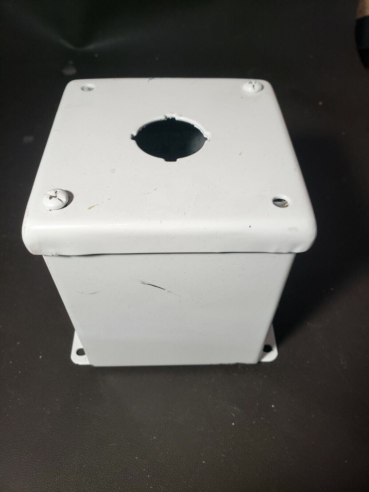Hoffman E1PBX Pushbutton Enclosure Metal Box Hole White 4"x4"x5" Steel