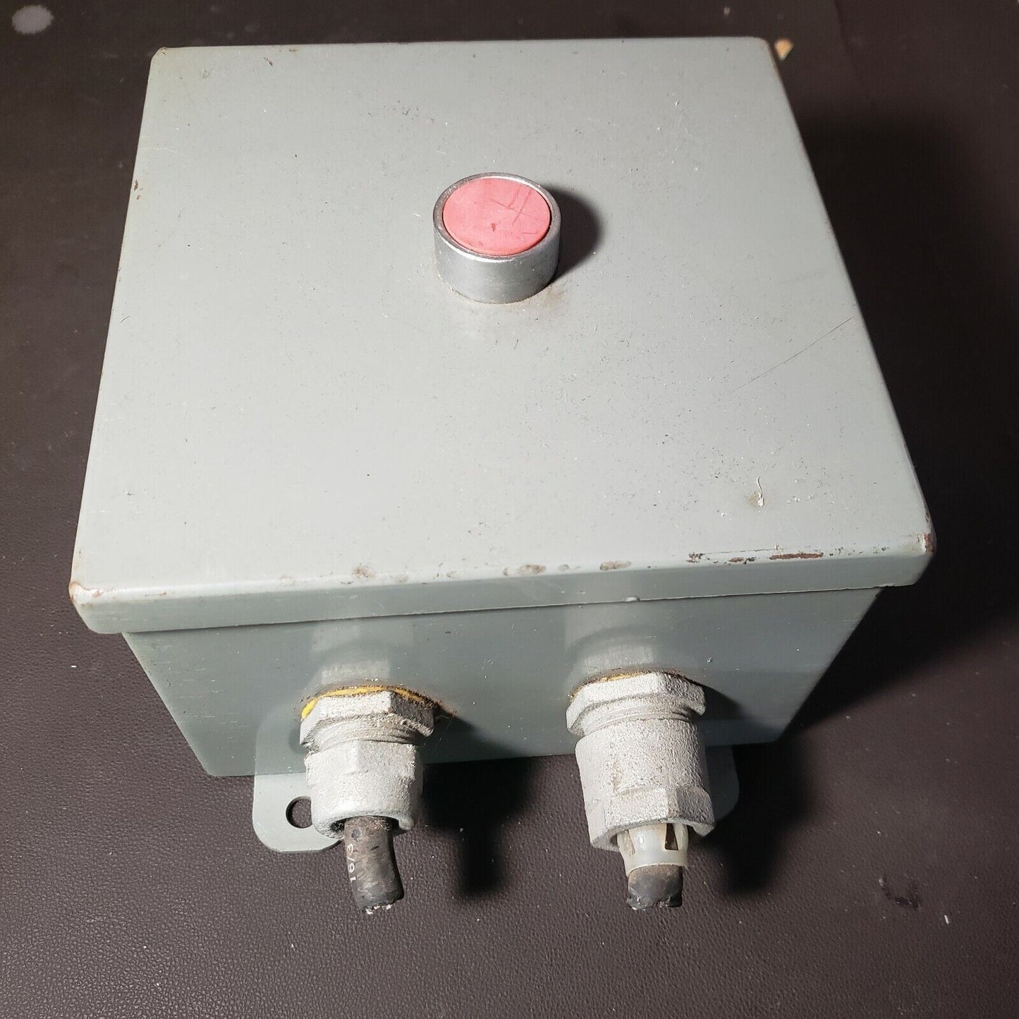 Underwriters Laboratories Vacuum Tube Mount LN Beacon 4"X4"X4 Keystone Enclosure