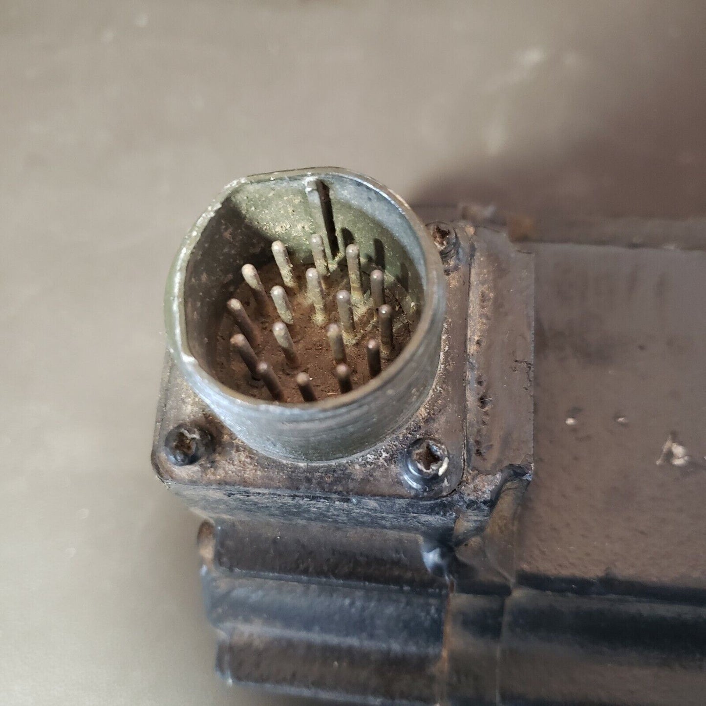 Yaskawa AC Servo Motor USAFED-03 FA2KE UTOPI-600UA Optical Encoder