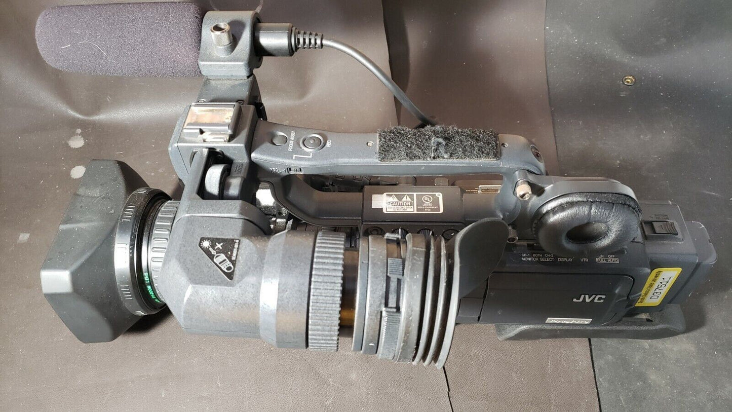 JVC GY-HD110U HD 3-CCD MiniDV Pro Camcorder w/ 16x ProHD Fujinon Lens TESTED