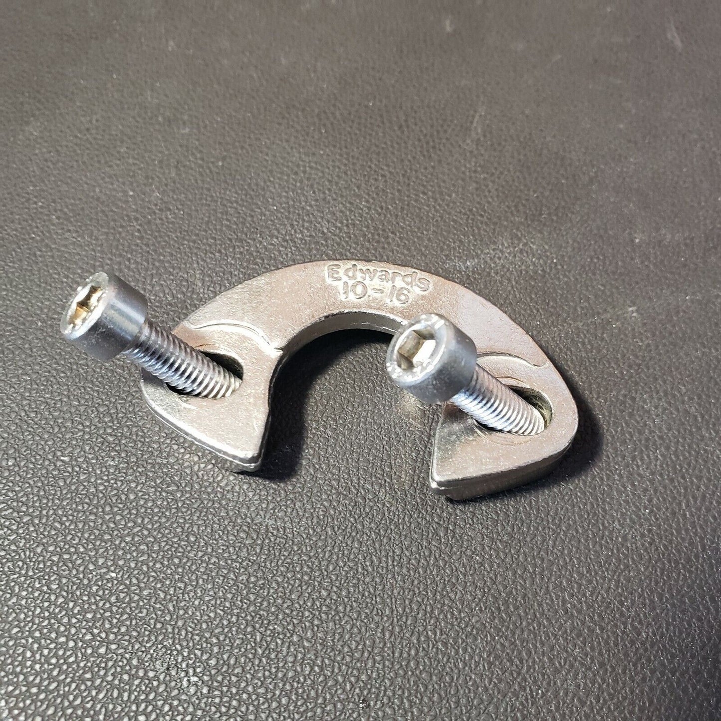 KF 10/16 C-Clamp For Edwards Vacuum Pumps Inlet Intake Ports with Hardware