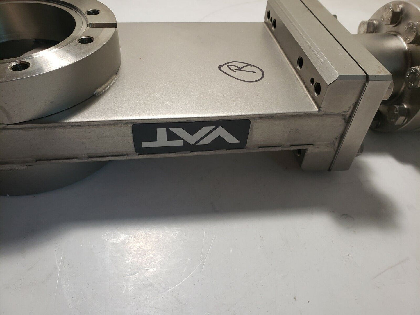 DN63CF 4.5" VAT Manual Gate Valve F-60200-58 Turn UHV High Vacuum Conflat