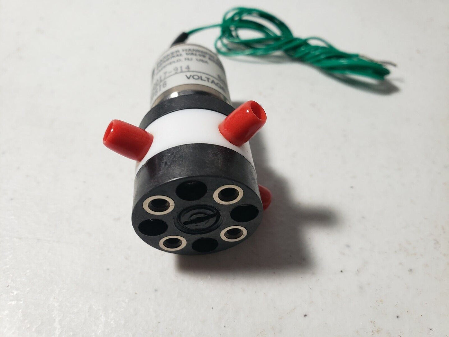 Parker 001-0017-914 Miniature Inert PTFE Isolation Valve 12v Vac-20 PSIG
