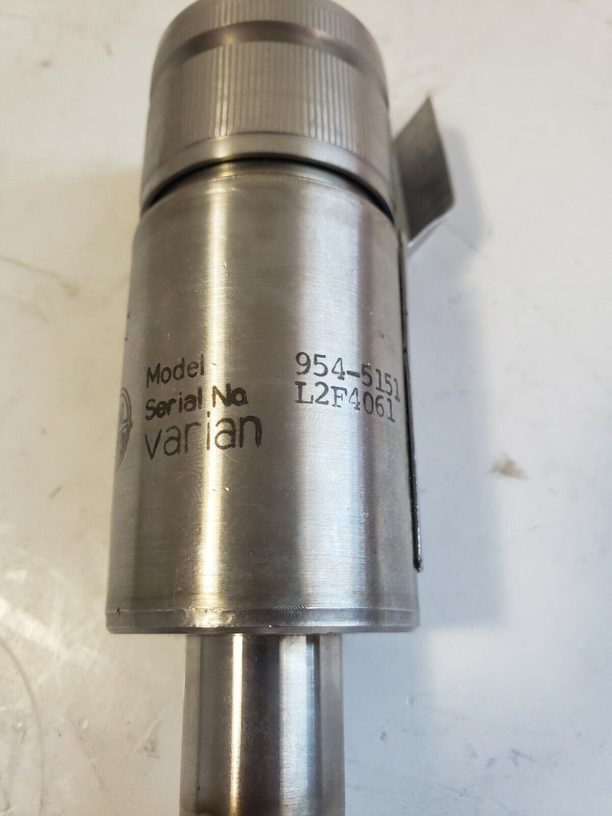 Varian 954-5151 w/ DN16CF 1.33" Mini CF Conflat Flange Rotation Feedthrough UHV