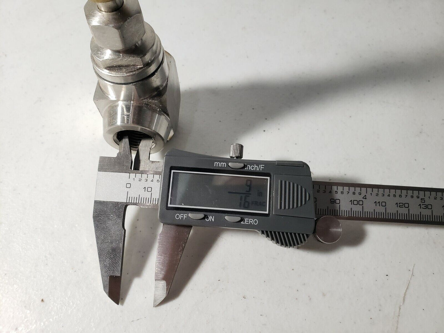 Front Mounted Fume Hood Valve Remote Control Angle 90° Needle Valve