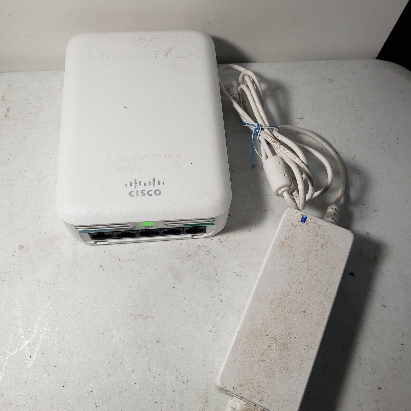 Cisco Aironet AIR-OEAP1810 Access Point AIR-OEAP1810-B-K9 1810 w/ AC Adapter