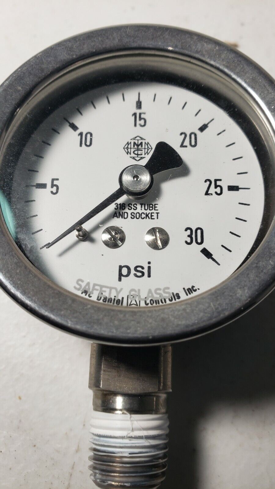 McDaniel Controls 0-30PSI Gauge 316SS Tube and Socket 2" Face - Used
