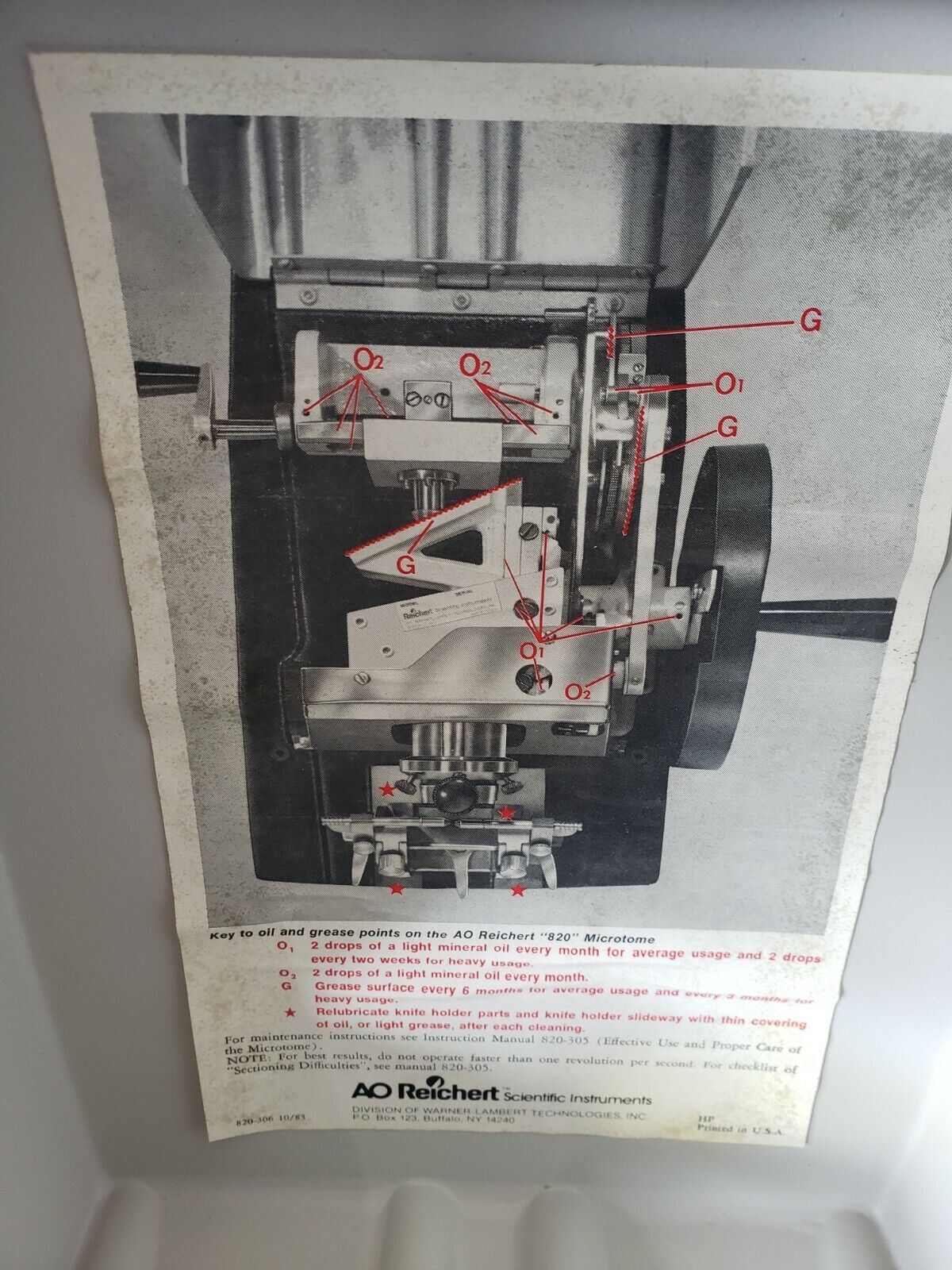 Reichert A/O Histostat 820H Rotary Microtome w/ 2 Blades, Manual, and Holder
