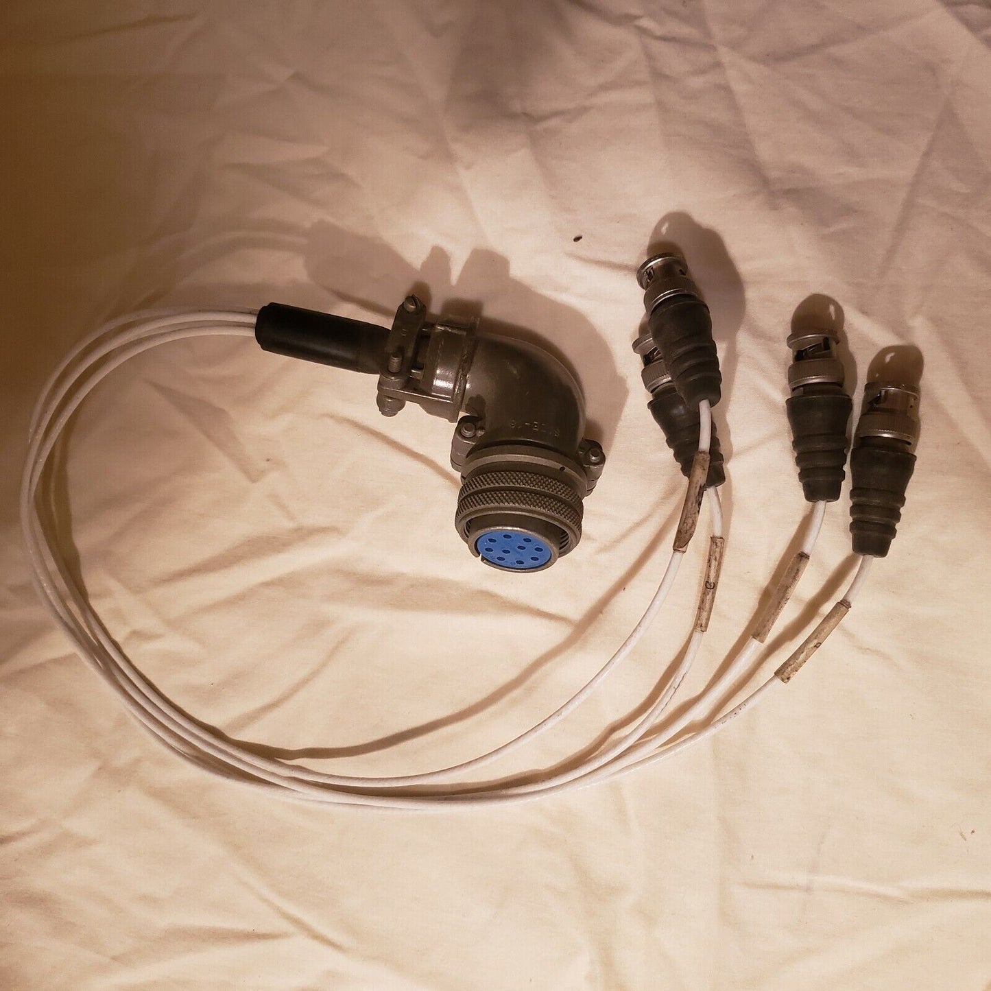 Surface Science 8822 UHV Electron Multiplier and 2502 Detector - Broken plates