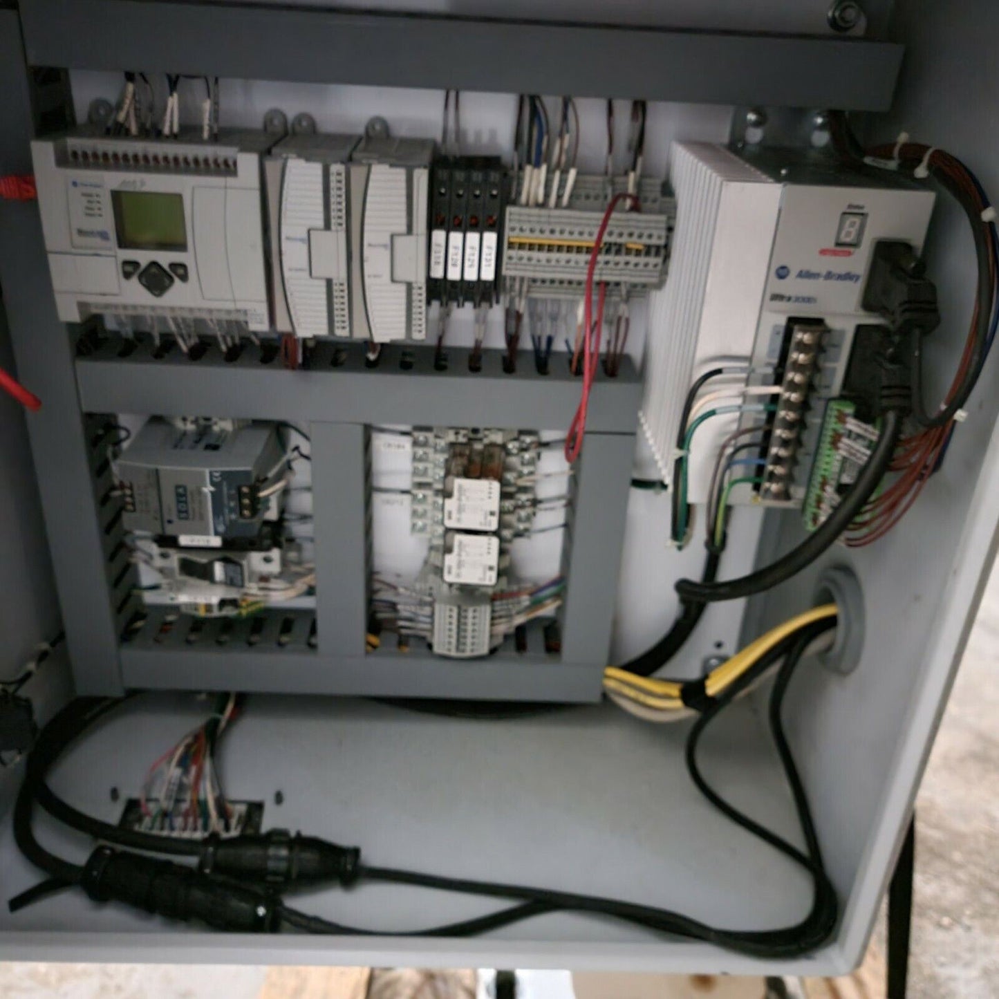 Toellner Systems Automated Loading Solutions Slug Feeding System w/ AB Panel 400