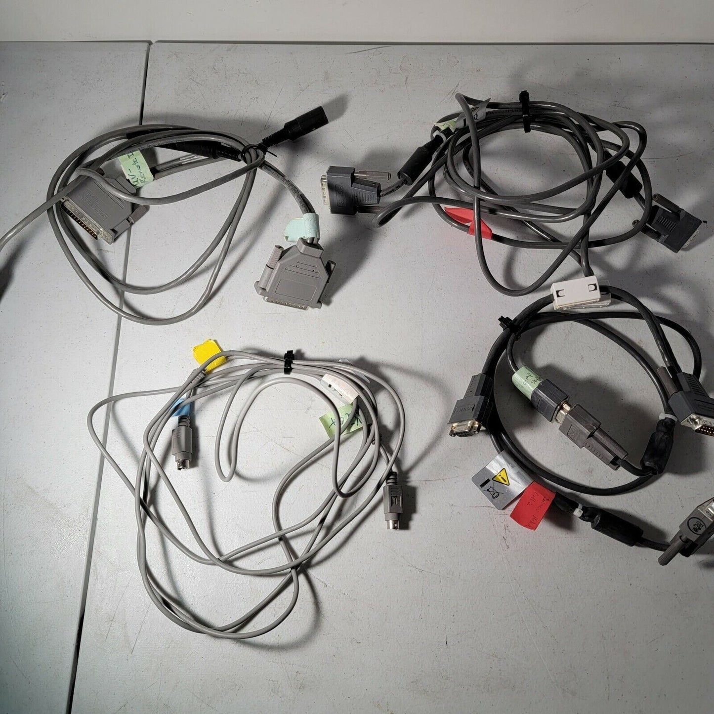 Beckman 126 System Gold Solvent Detector w/ Solvent Bottle Holder, Flow Heads