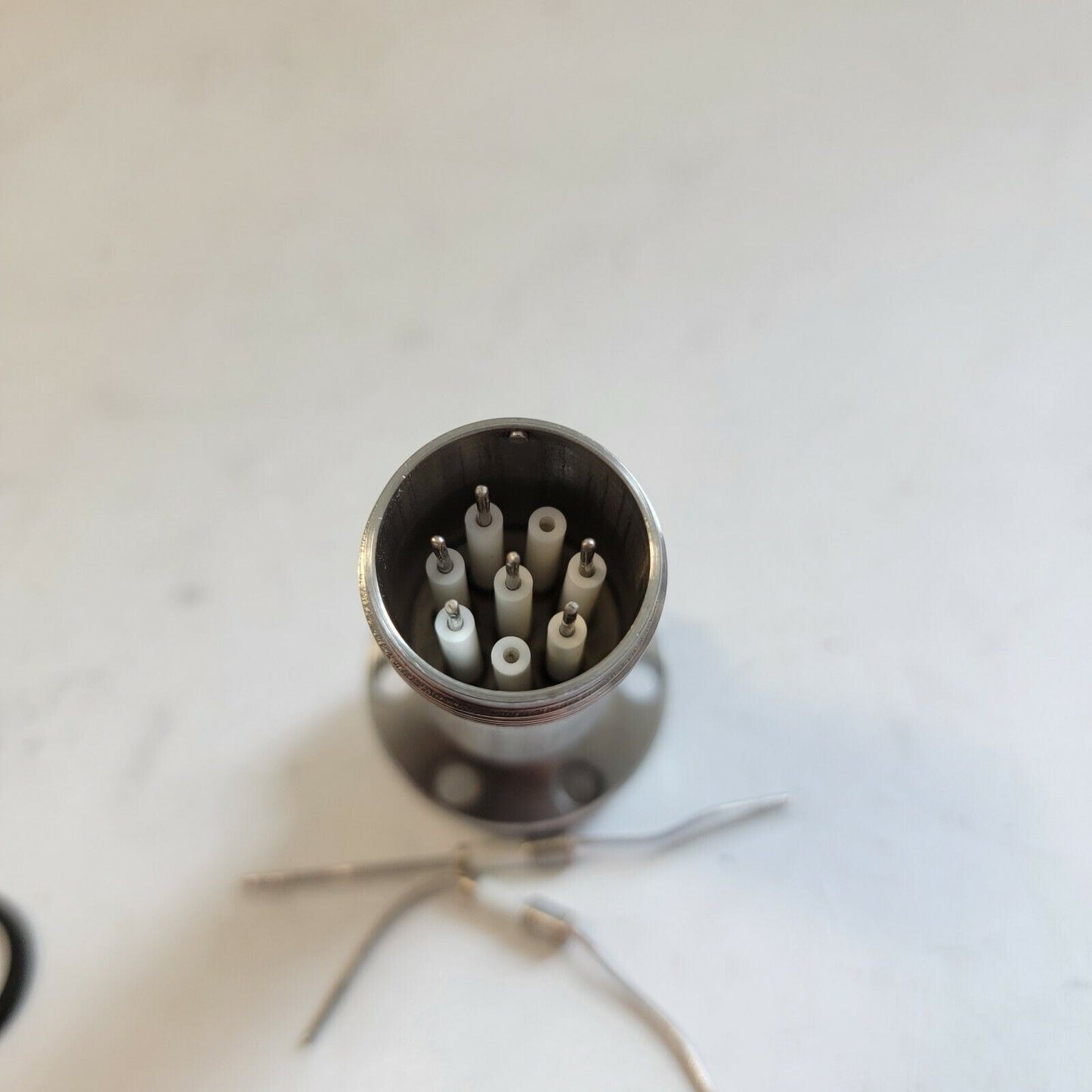 8-Wire DN16CF 1.33" CF Mini Electrical High Vacuum Feedthrough Flange 2x Missing