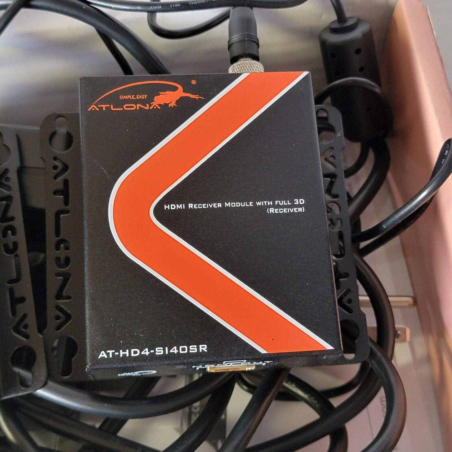 Atlona AT-HD4-SI40SR HDMI Extender over Single CAT5/6/7