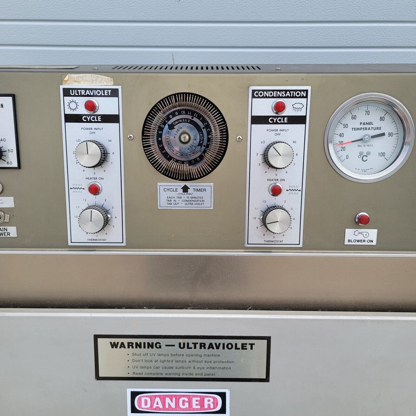 Q-Lab Q-Panel QUV Accelerated Weathering Tester Ultraviolet Condensation