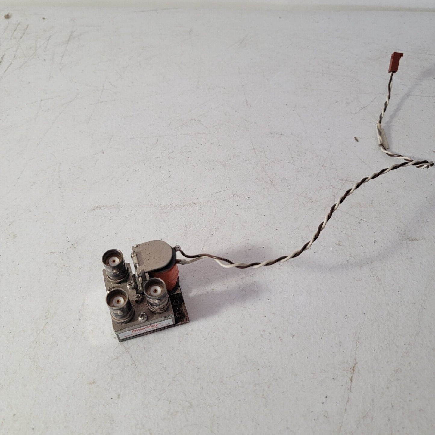 Dow-Key 164-2302 Coaxial Relay SPDT BNC RF / Microwave Antenna Switch 26.5 VDC