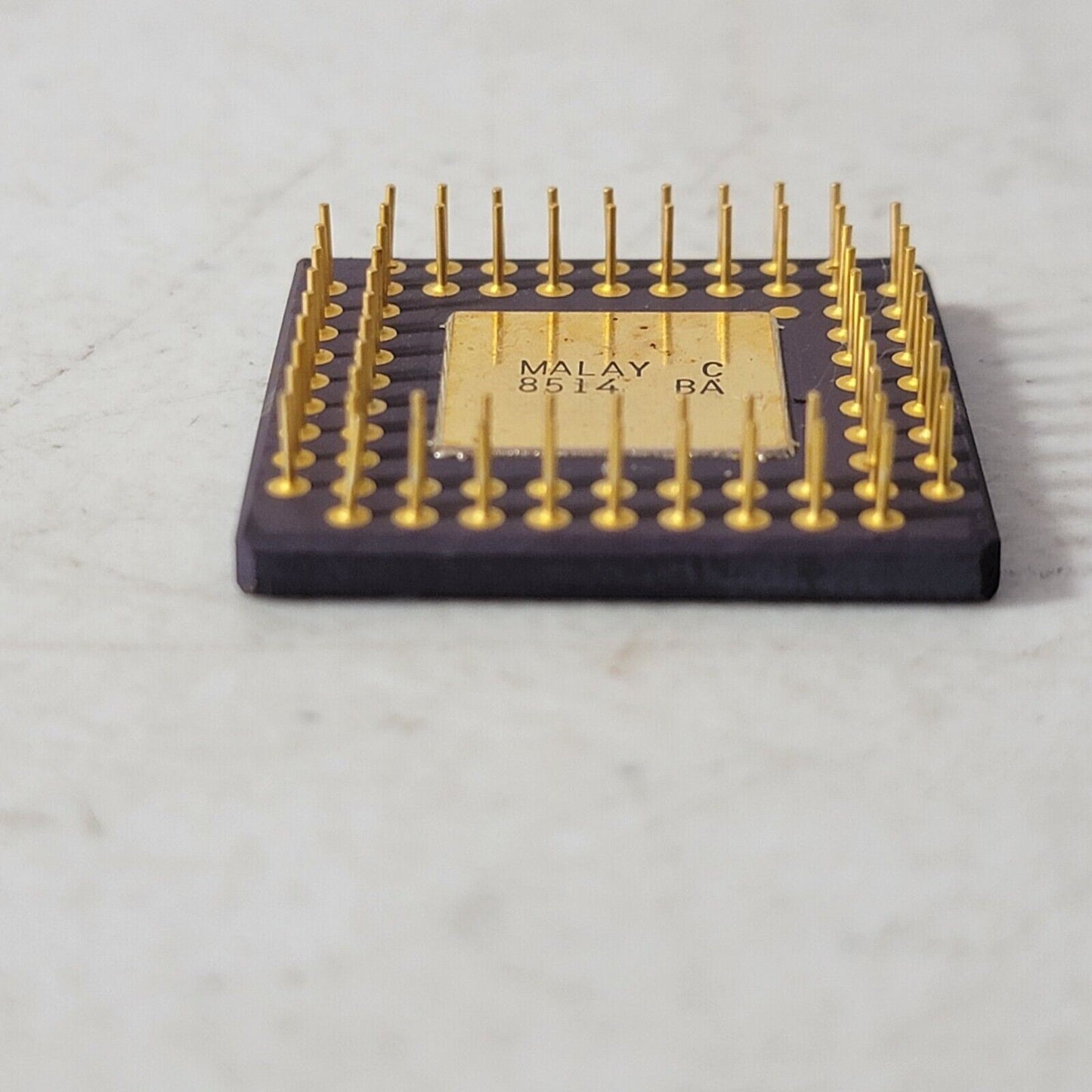 Vintage Intel QA8096 CPU PGA Gold RARE Collectible QA8096-90 1984 Malay C