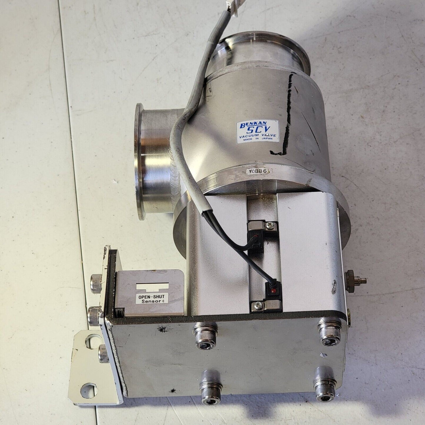 Benkan SCV YC686 High Vacuum NC Valve 3.5" KF/NW Stainless Steel Flanges