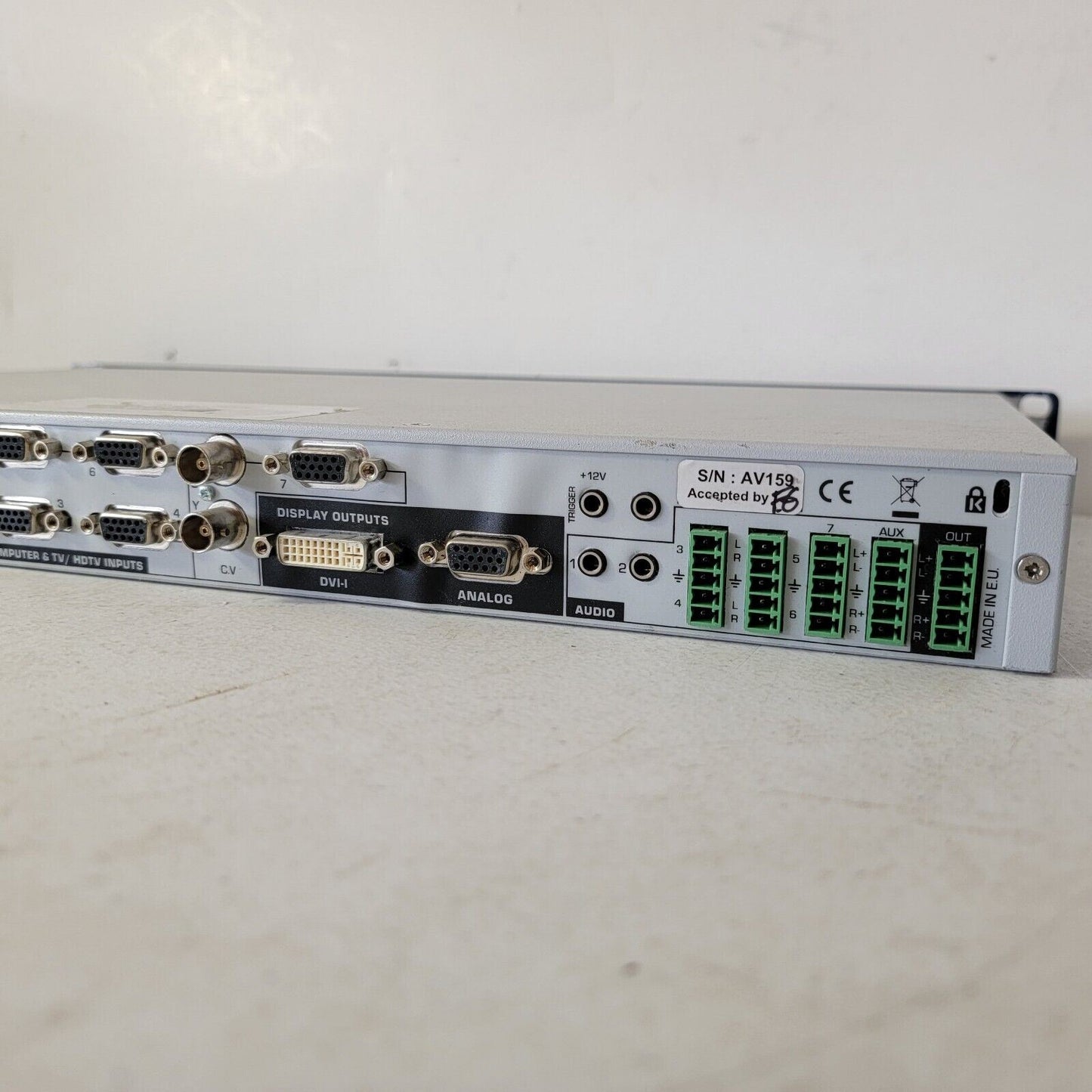 TESTED Analog Way Octo-Fade 2 Hi-Res. Switcher Mixer Universal Scaler OFD803