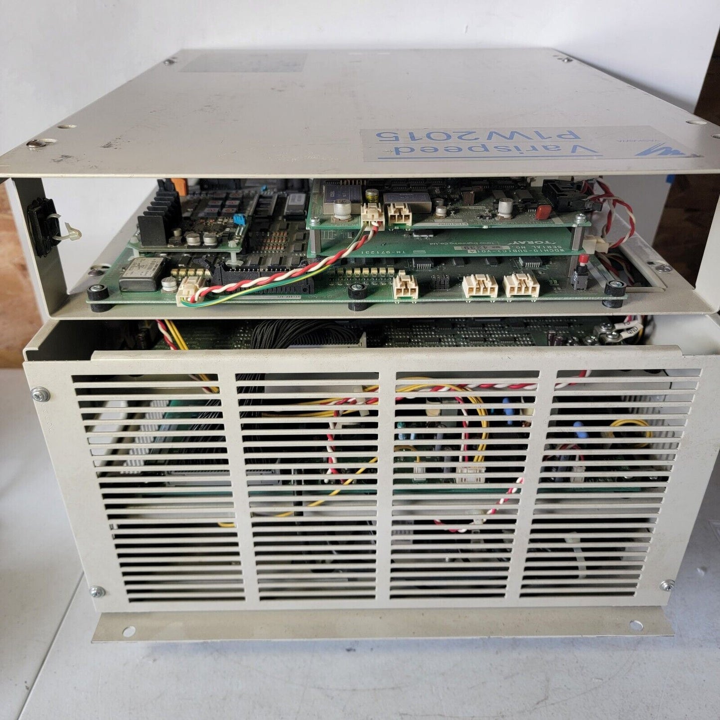 Yaskawa Electric Varispeed P1W2015 CIMR-P1W2015 Drive 200v Class Inverter