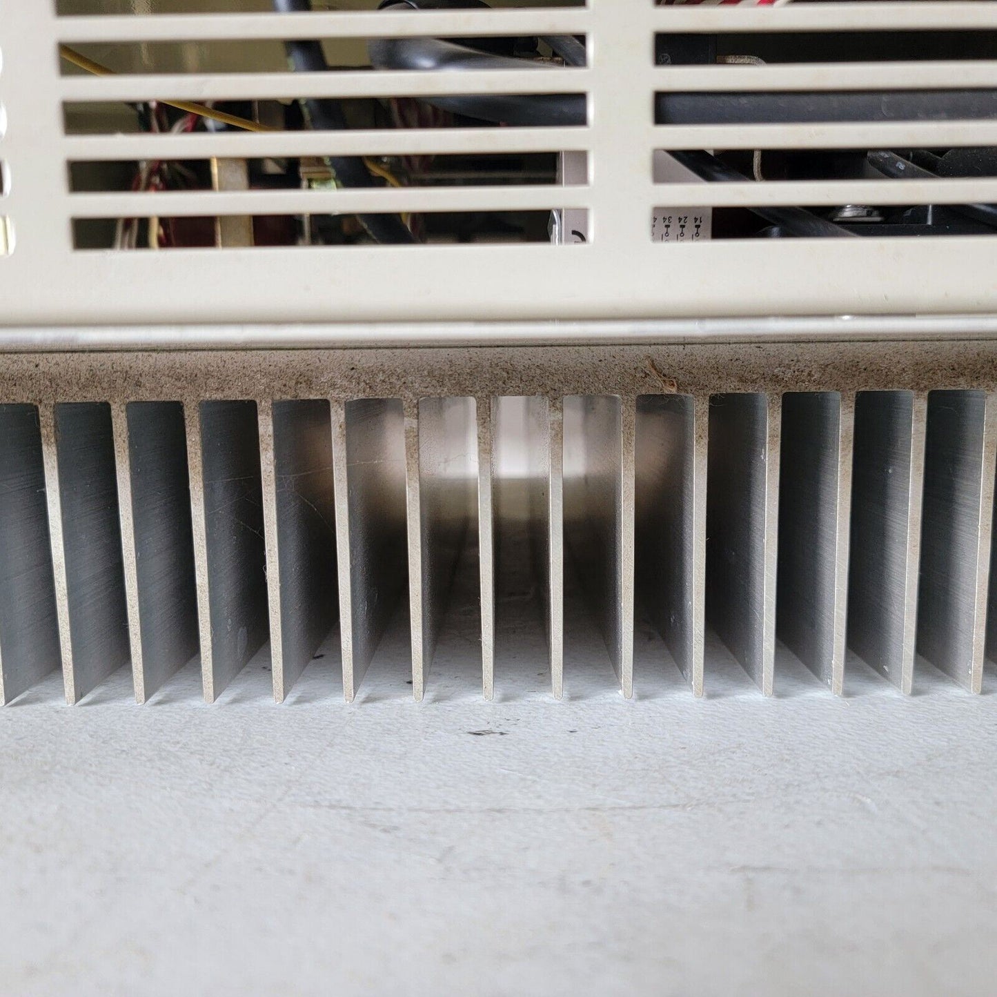 Yaskawa Electric Varispeed P1W2015 CIMR-P1W2015 Drive 200v Class Inverter